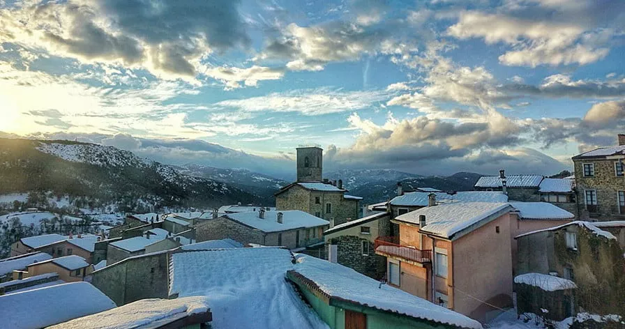 Emigrados gavoesos di Pier Gavino Sedda