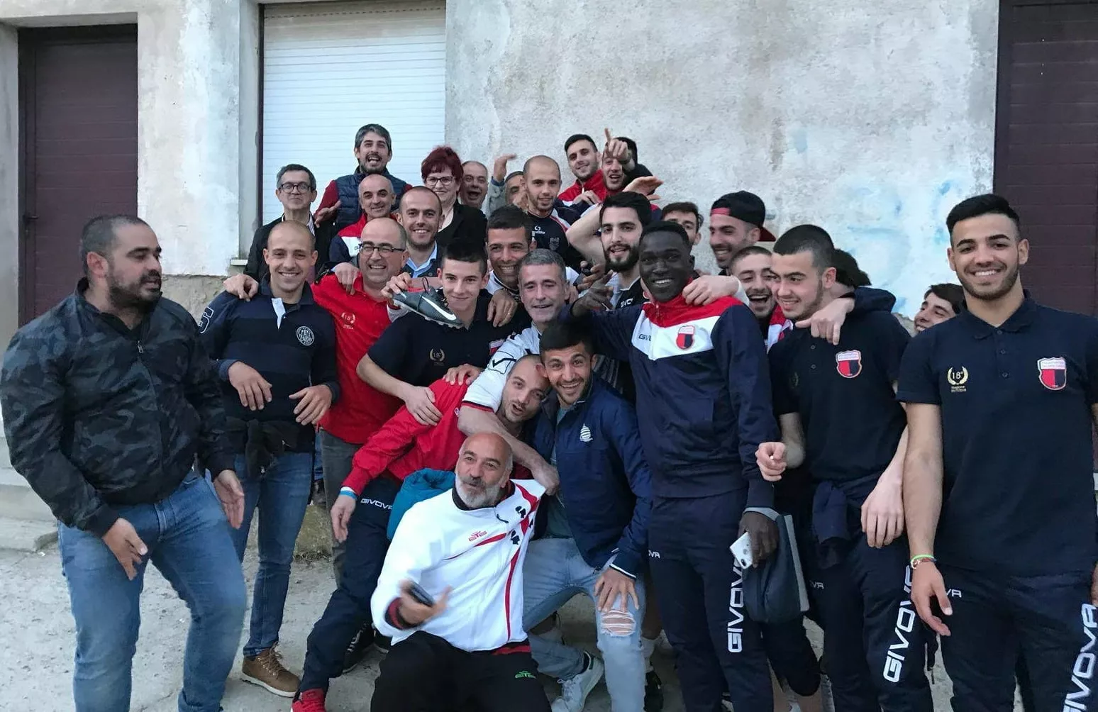 GRAZIE A TUTTI… LA STORIA CONTINUA…. AJO TALORO