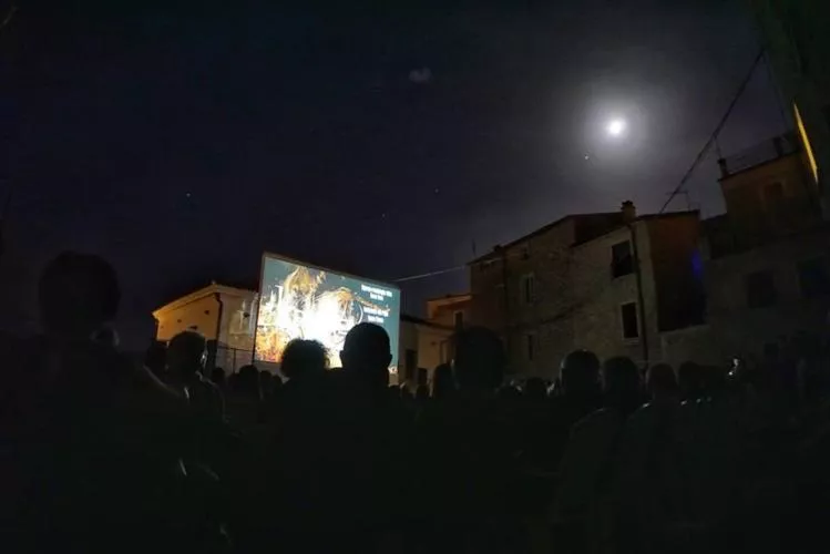 Foto Cinetumbarinu Sotto Le Stelle