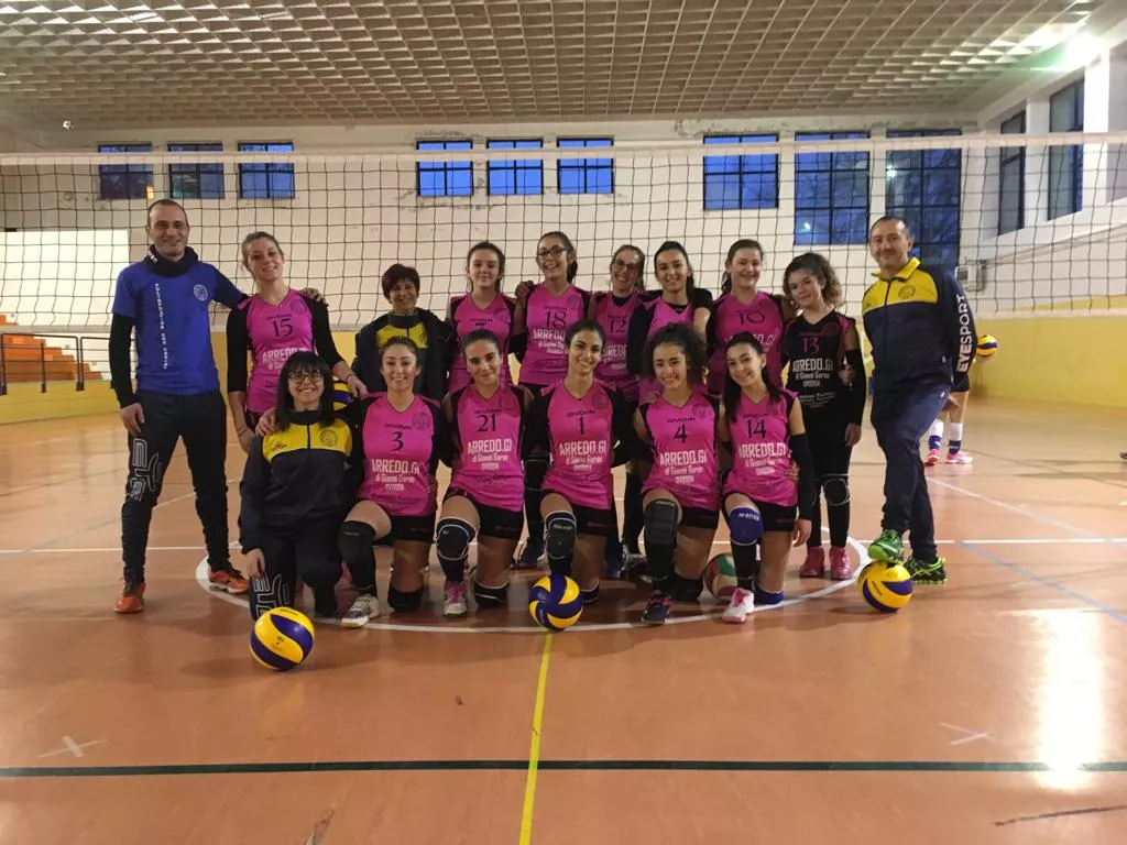 PER LA VOLLEY SAN GAVINO: ESORDIO VINCENTE 3-2