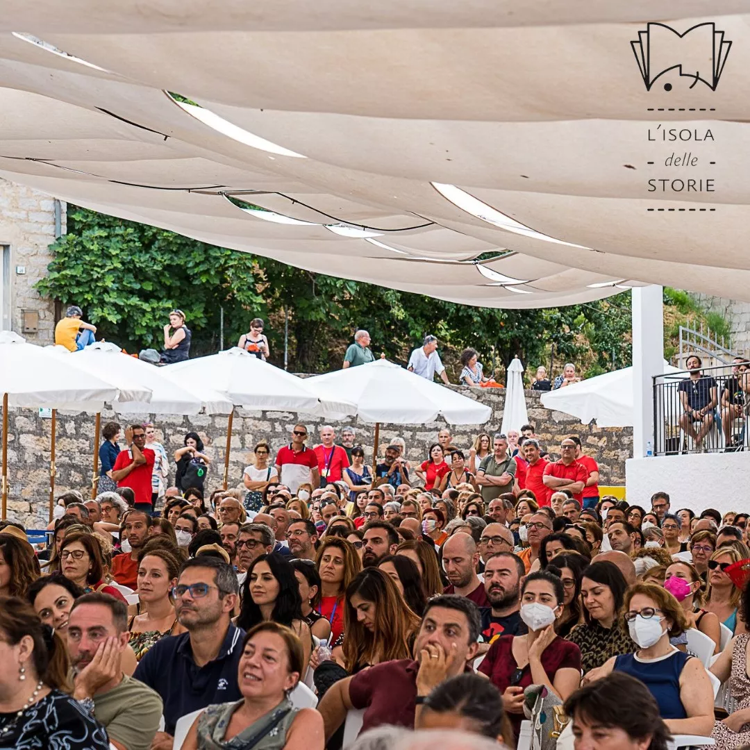 Il Festival L'isola delle Storie tornerà dal 4 al 7 Luglio 2024 -